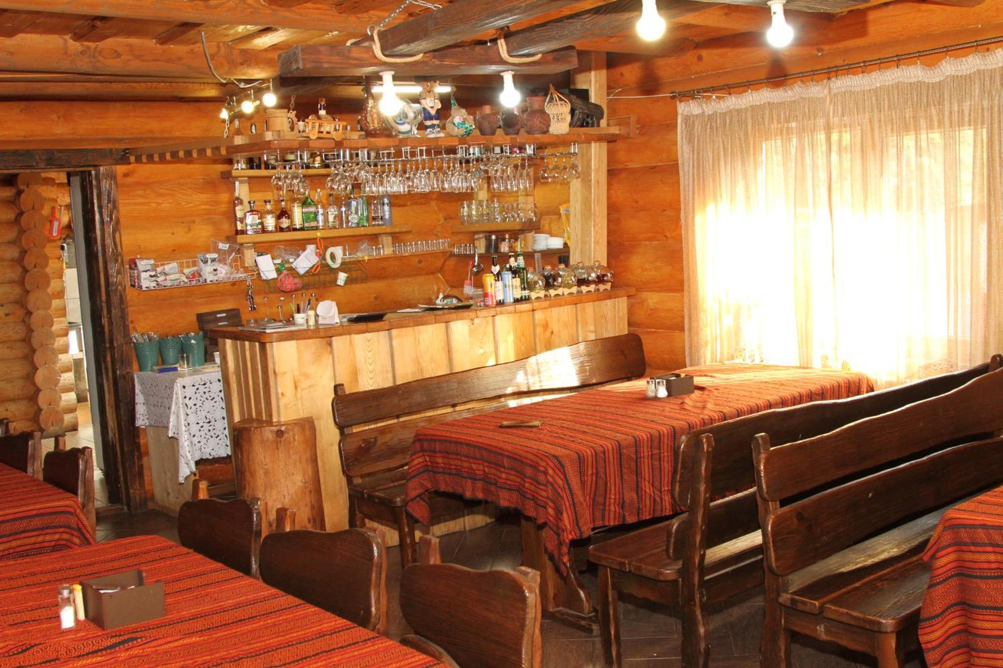 Hotel Berloga-Sinevir Synevyrs'ka Polyana Ngoại thất bức ảnh