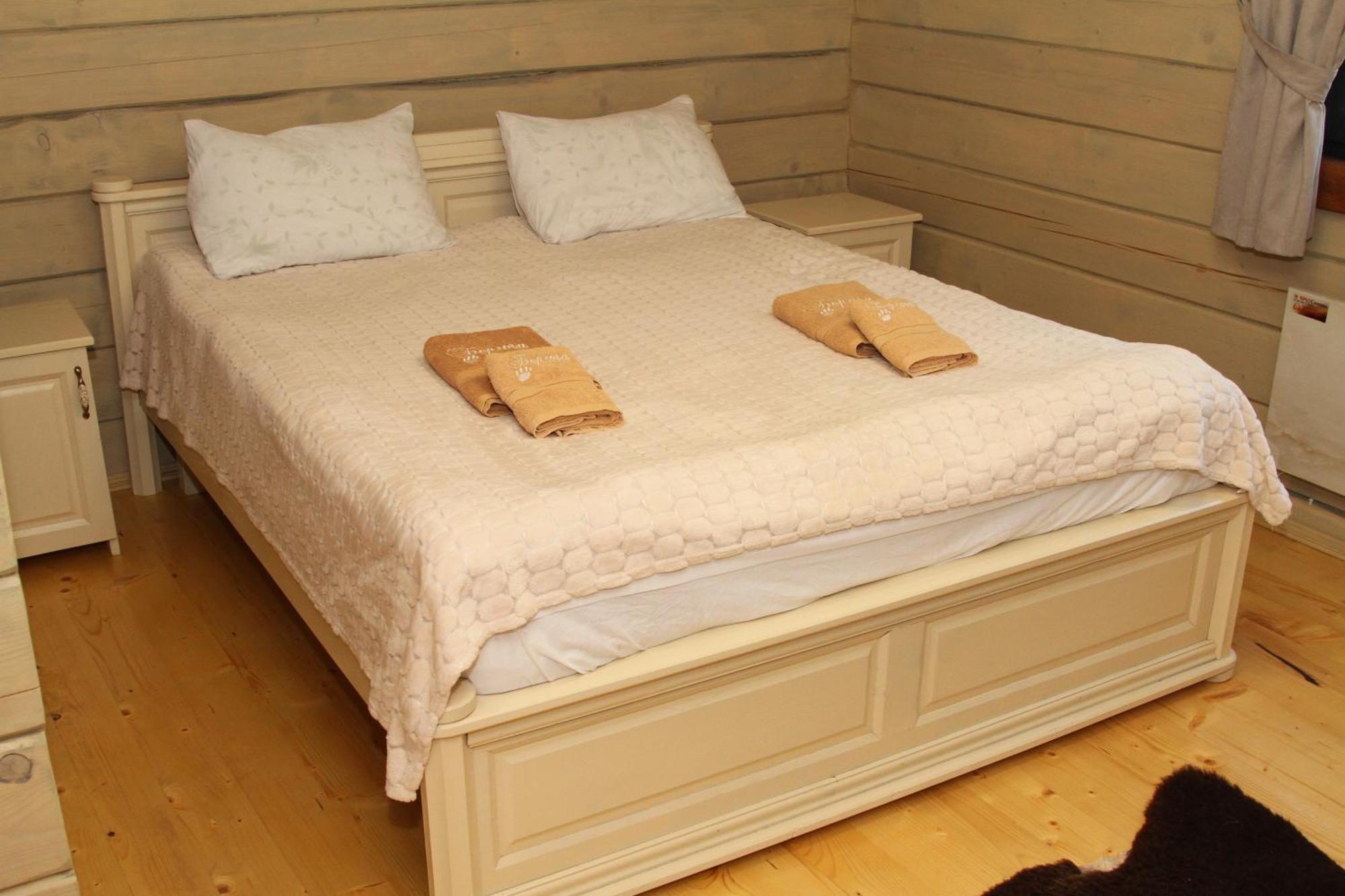 Hotel Berloga-Sinevir Synevyrs'ka Polyana Ngoại thất bức ảnh