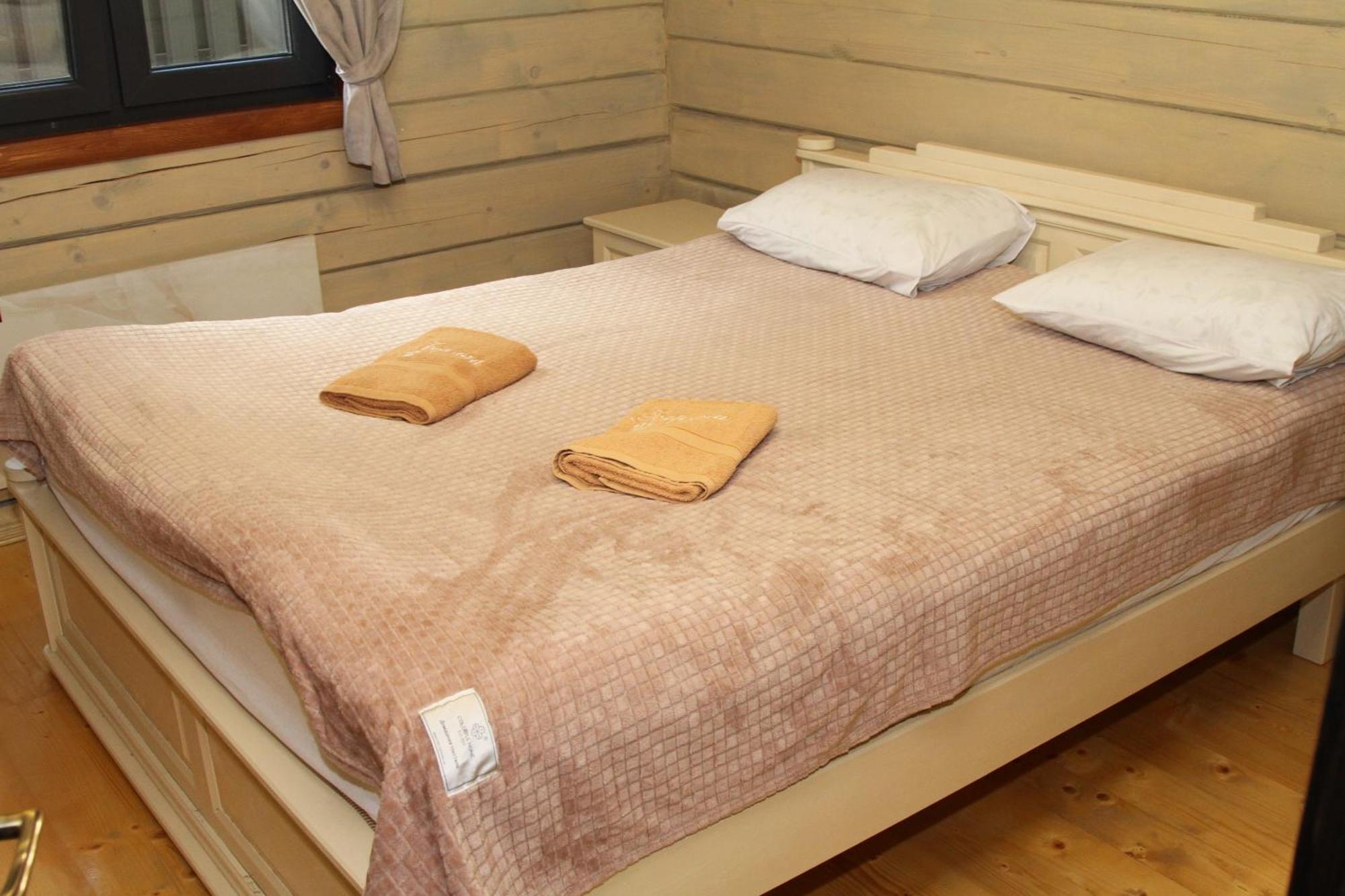 Hotel Berloga-Sinevir Synevyrs'ka Polyana Phòng bức ảnh